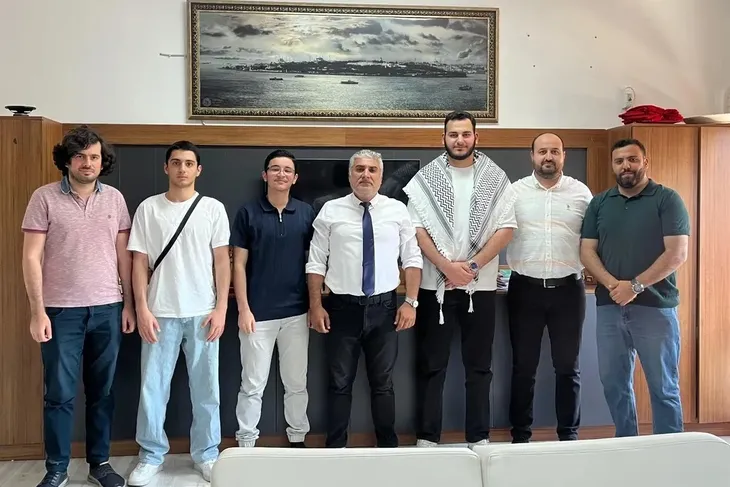 Yalova’nın Çiftlikköy ilçesinde bulunan Şehit Muhammed İslam Altuğ AİHL öğretmen ve öğrencileri, Gazze’de yaşanan katliamı çektikleri video ile protesto etti.