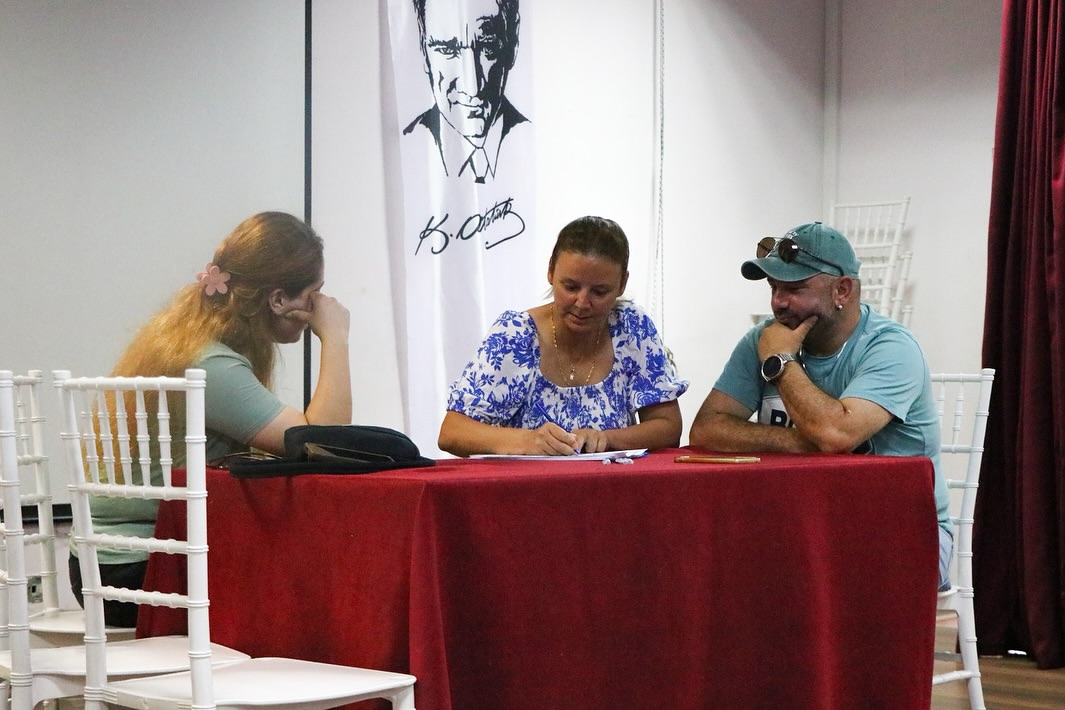 3694659580114195539_19454171960