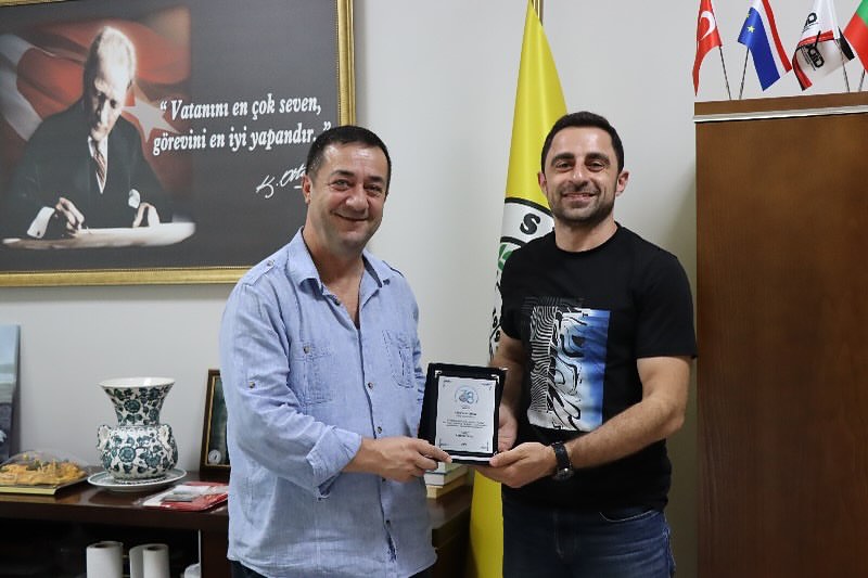 3694748315522867962_1905246814